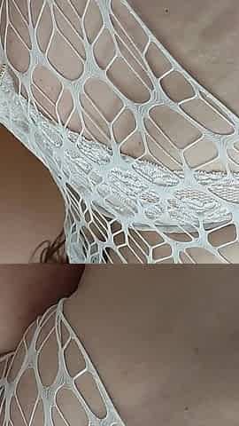 Sexy White Garment Seduces Sexo