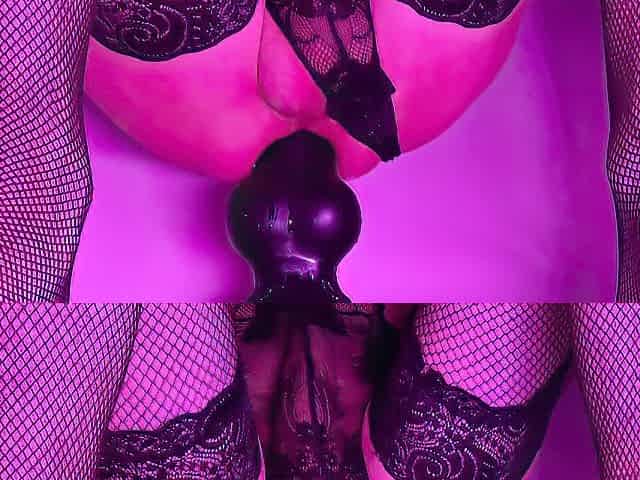 Massive XXL knotty dog sex tool in my booty makes me climax hands free