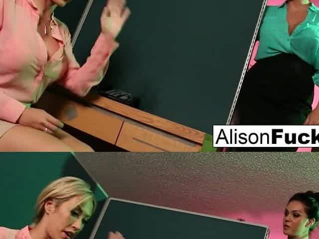 Capri caught on a hawt call by her boss which leads to sex