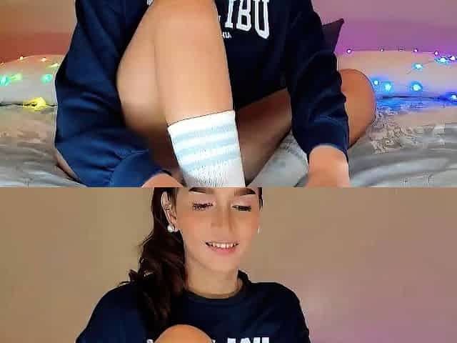 Amateur Webcam Teen Flashes Masturbates