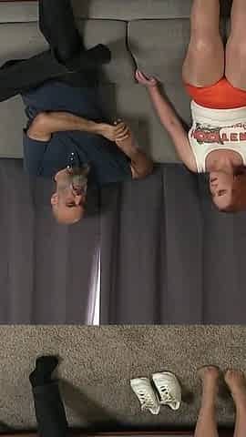 Hootersgirl Cuckold Blowbang