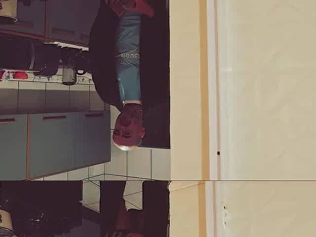 I waited for everybody to leave to surprise my sister-in-law in the bath!
