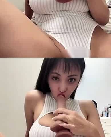 Big boobs milf masturbates with her dildo