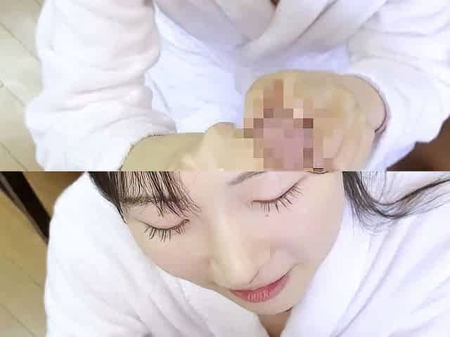 Amateur Asian College Teen Gives Blowjob