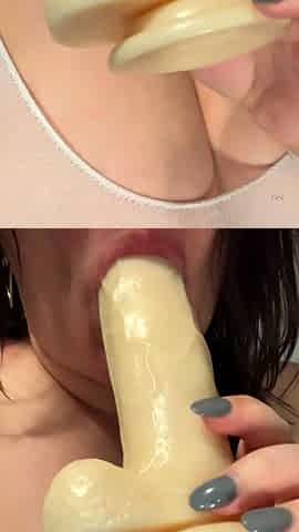 Sexy hottie Anetta Keys enjoys a solo toy masturbation