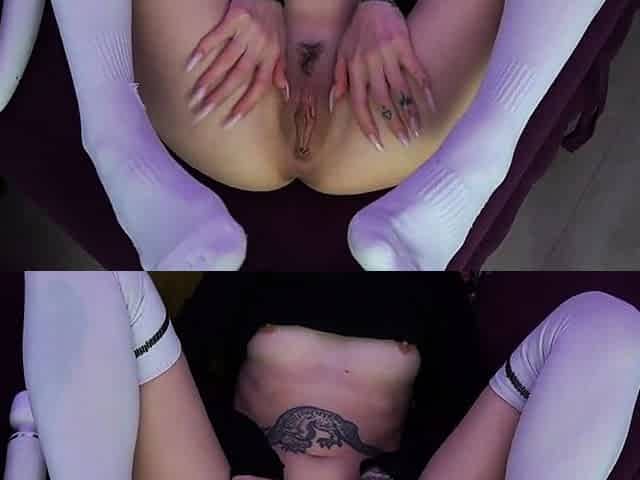 Vibrator Orgasm for Tattooed Webcam Girl with Small Tits