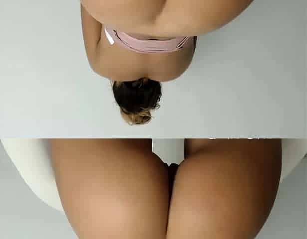 Hot Amateur Shows Off on Webcam