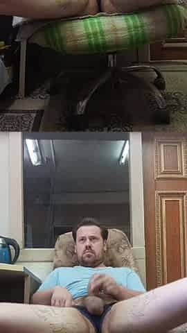 Russian homo stud masturbates his weenie!