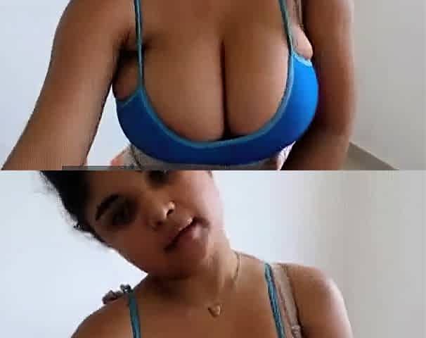 Mega Peituda: Enormous Natural Tits on Webcam