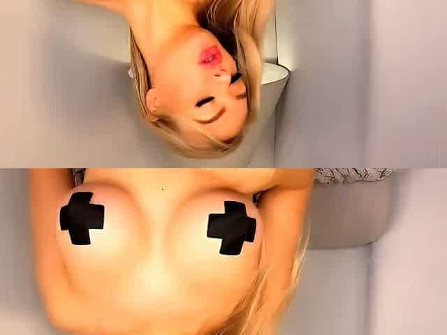 Dommelia - Fake Tits Addicted