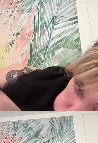 Tattooed chick masturbating