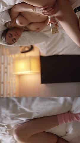 Sensual Morning Pussy Masturbation - This Cute Girl Having an Intense Pulsing Orgasm - Hottiestwo