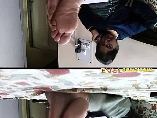 Candid hot feet (soles and toes)