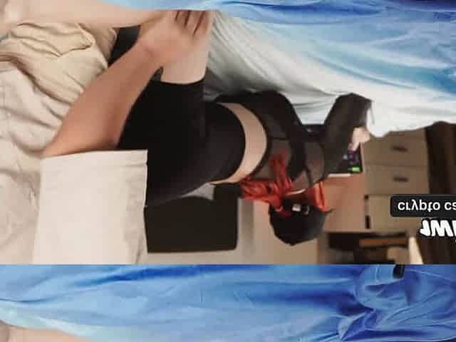 Step mom's hot gaming bang-out in ripped leggings! Creampie her with inked milf.