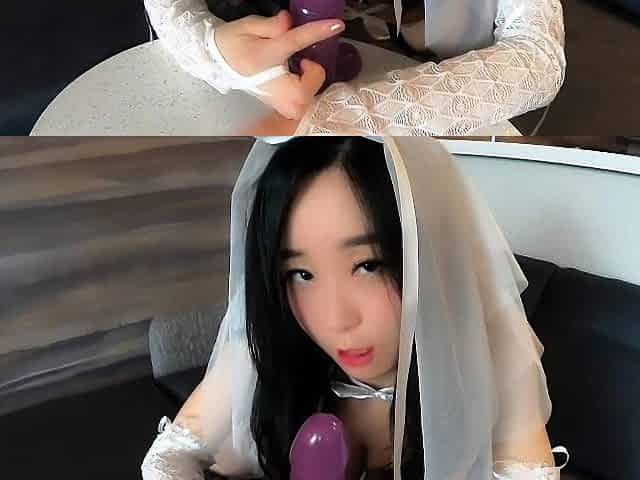 Amateur Asian Anal Toy