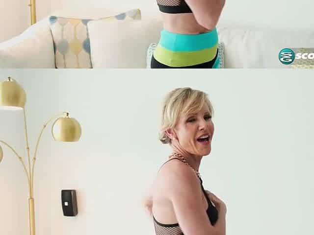 Anzee: A swinging 56-year-old makes herself cum