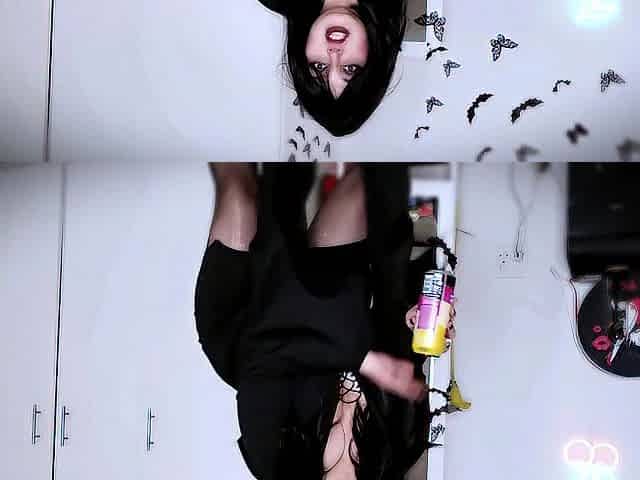 Elvira Cosplay Storytelling Roleplay & Burping