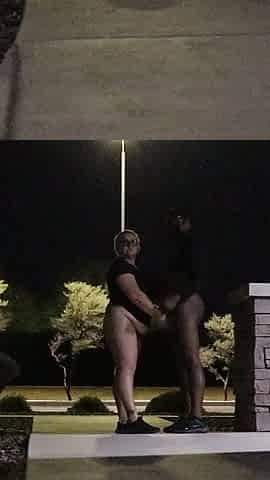 Thick BBW Wife Strips and Throw That Ass Back in Public! Badblondiemonroe