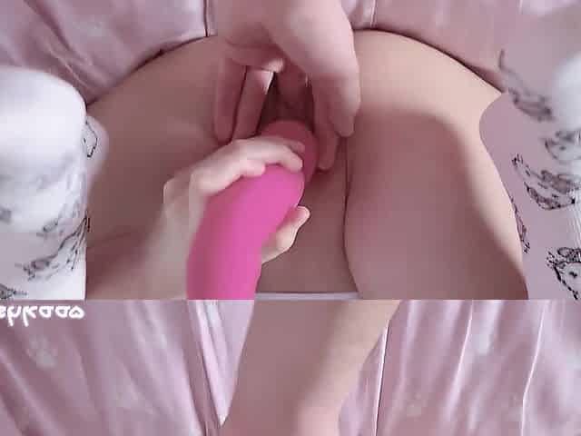A cute Goth-gal in Salute Kitty socks made me cum inside