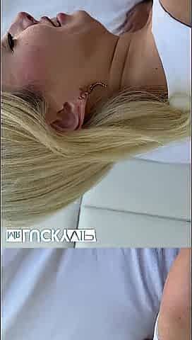 Blond Sweetheart Chloe Surreal Rides A Large Knob Like Real Cowgirl