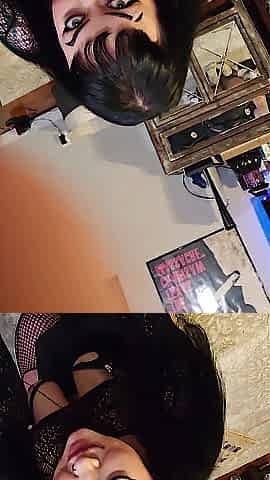 CAUGHT my roommate's boyfriend wanking - so I made him creampie me instead!