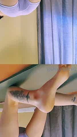 Amateur Webcam Teen Masturbates And Teases
