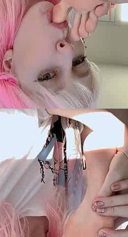 Solo masturbation and the foot fetish