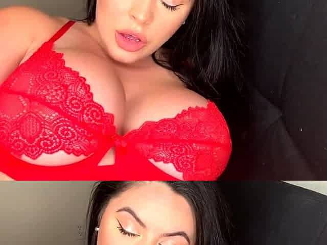 Big boobed babe masturbating
