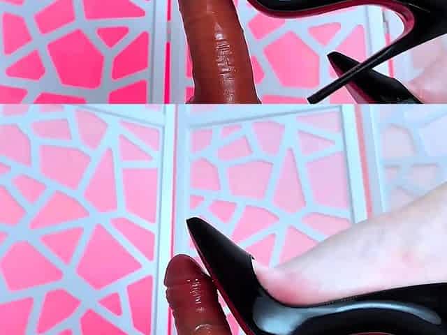 Redheaded sexbomb in foot fetish masturbation