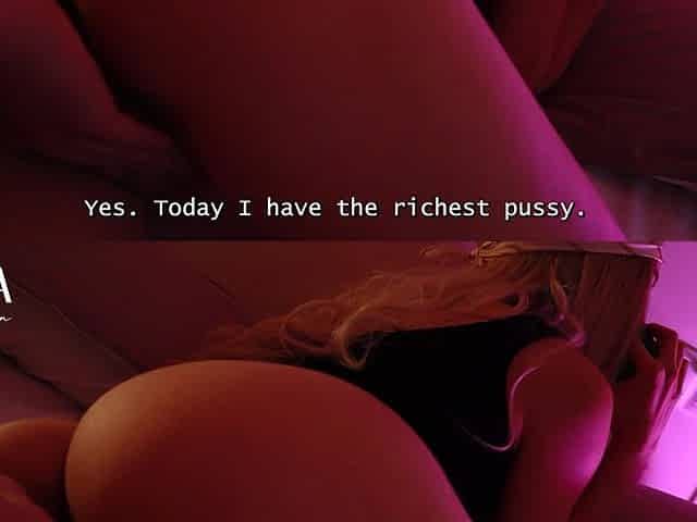 I Cheat on the Phone While Giving My Lover a Blowjob