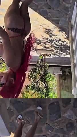 Blowjob Wild Under the Sun