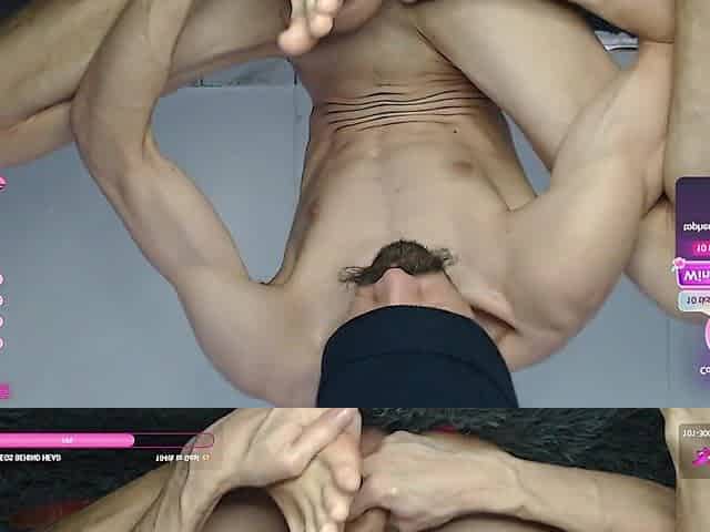 FEMBOY SUCKING FEETS FETISH
