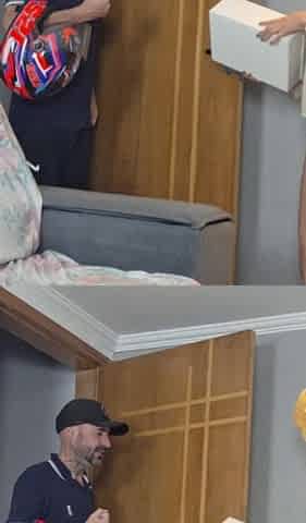 Married Woman Receives Ifood Delivery Man Without Panties!