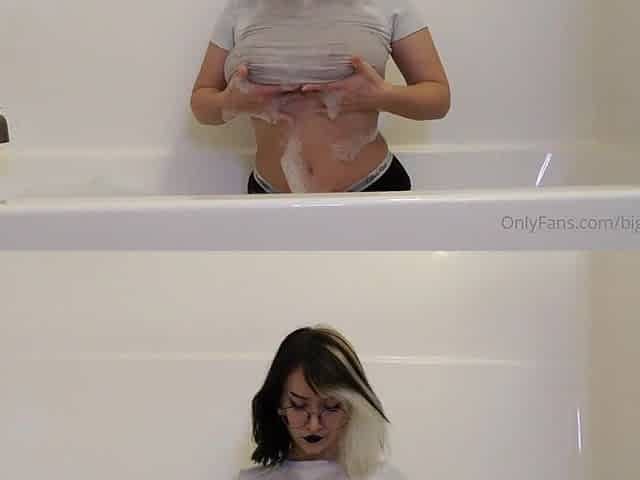 Busty Goth Plumper Hot Solo