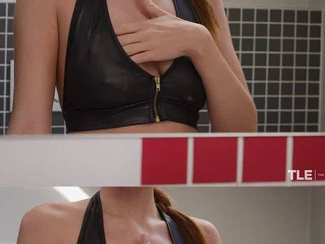 Holly Molly hot erotic solo