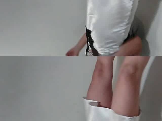 CURLY SNATCH PISSING