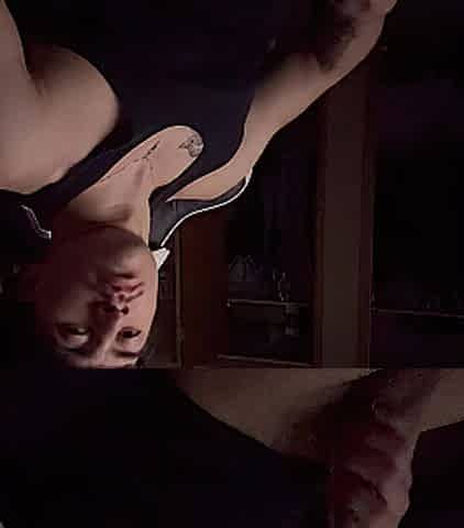 CADRAZ STROKES HIS CHUBBY KNOB
