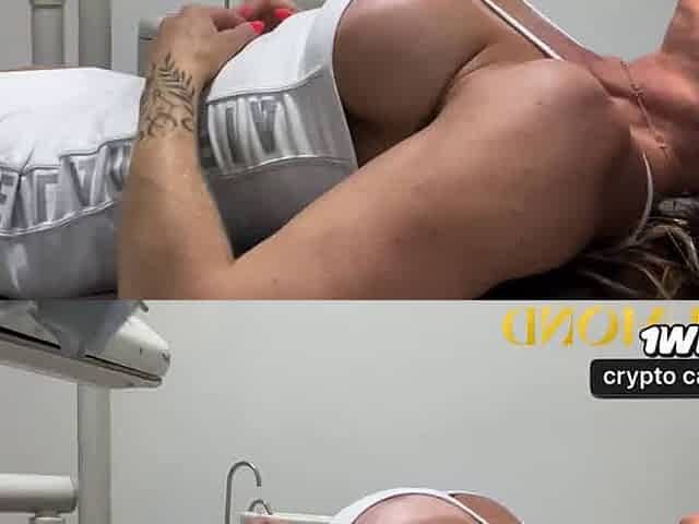 Amateur milf with large baps light-haired got dental approach from a bitchy Brazilian chick - yam-sized pearl action!