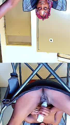 Seasonal carnivas drilled her self in her room