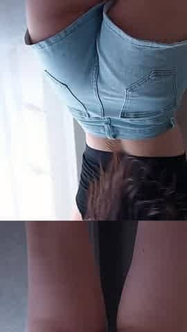 Squats Short Shorts