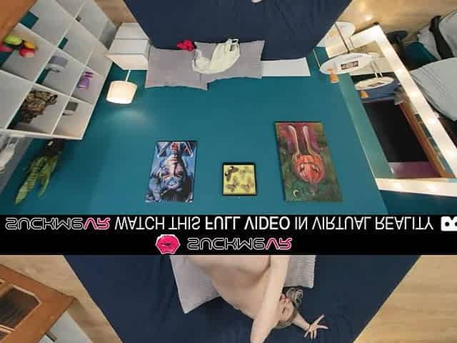 Sexy golden-haired screw doll Katrin Fox,plays with a large wang on the couch in VR.