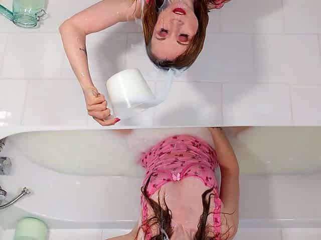 Wam: Bath of Milk with Cream Pies in My Dress