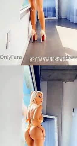 Big Boobed Blonde Masturbates With A Dildo In The Bathroom