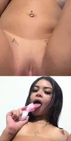 Amateur Webcam Teen Masturbates And Teases