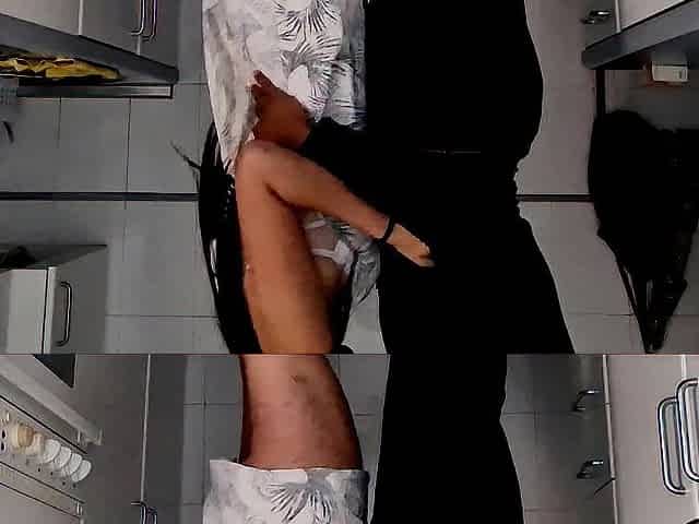 Sexo duro por dinero en la cocina con el novio de mi mom, me gusto tanto que me hizo correrme rapid