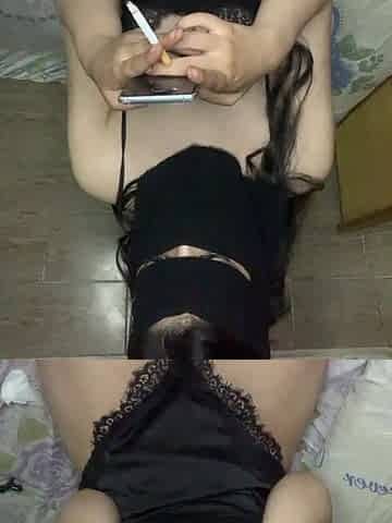 Voluptuous beauty shares intimate solo pleasure with her stunning curves