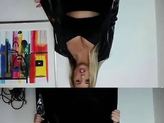 Svensk Youtuber i latex PVC-outfit