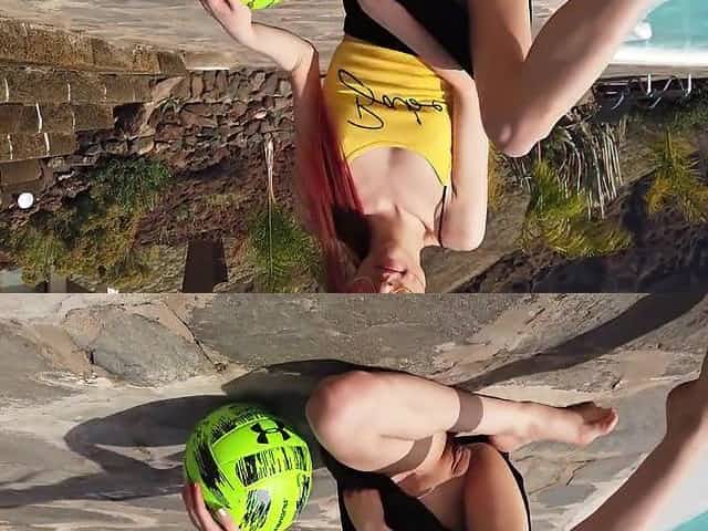 Redhead Teen Sherice Upskirt No Panties