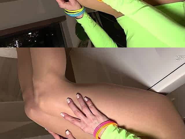 Splash on my nylon feet