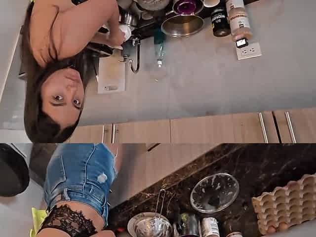 Stepmom Wants To Fuck In The Kitchen Cumshot In Mouth